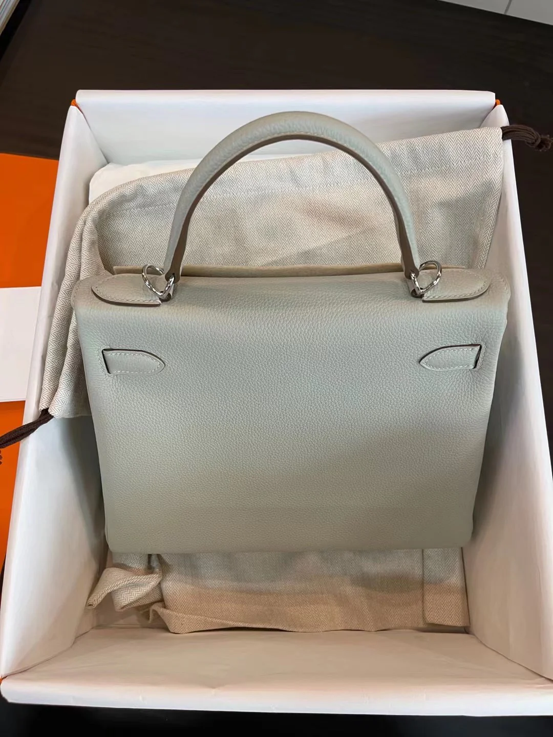 Hermes Kelly 28 Togo - Жемчужно-серый - Серебряная пряжка