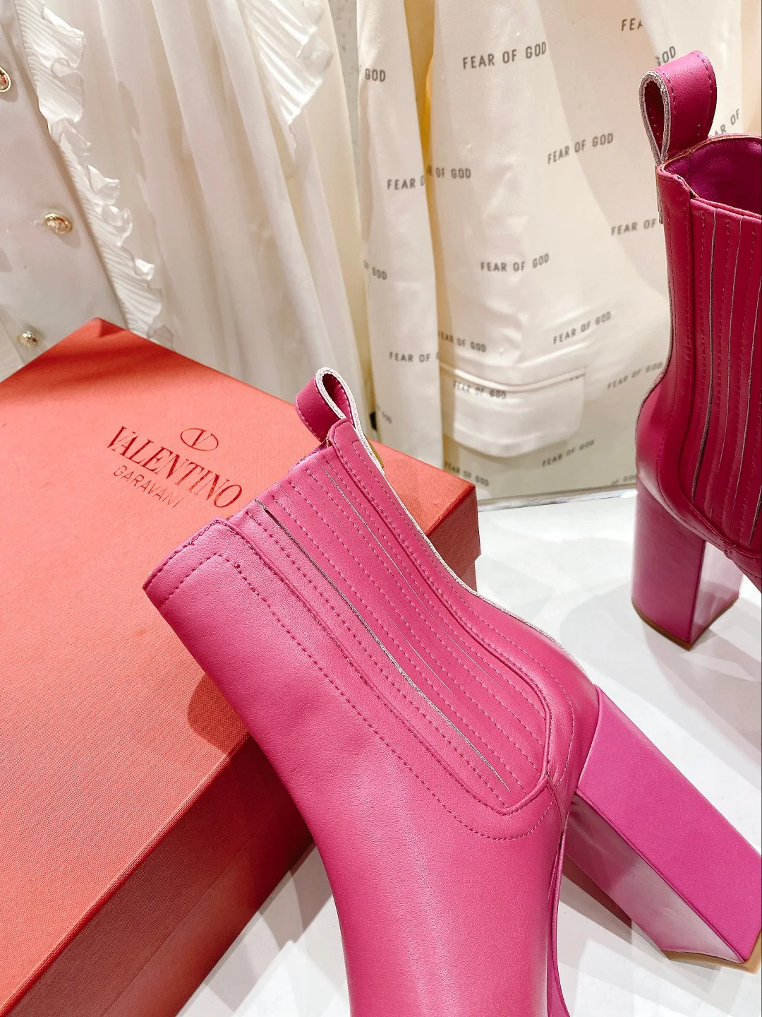 Ботильоны на платформе и шпильке Valentino - белые - 1