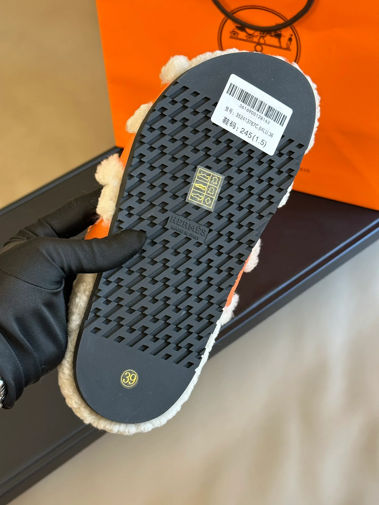 Тапочки Hermes 2024 с отпечатком руки - оранжевые