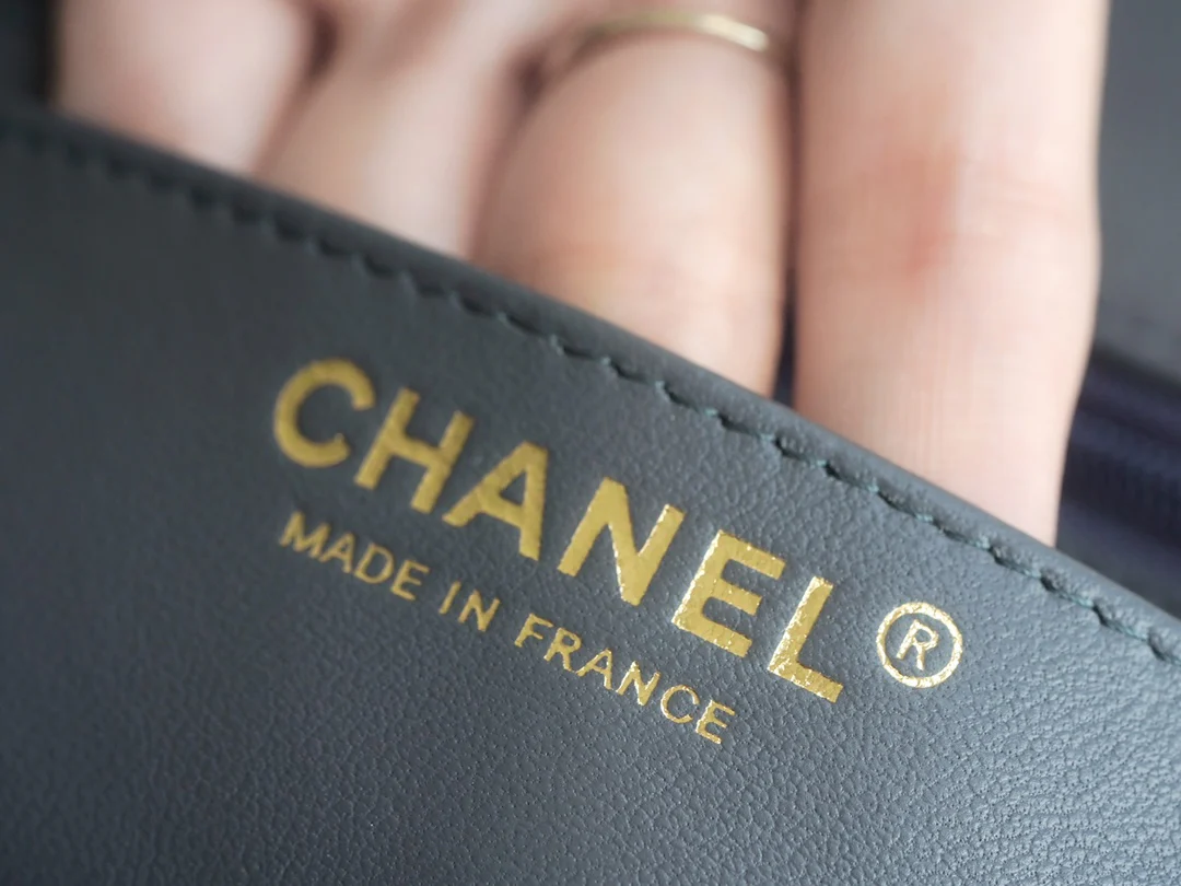 Chanel - Новая гармошка с ручкой, украшенной стразами - Серая