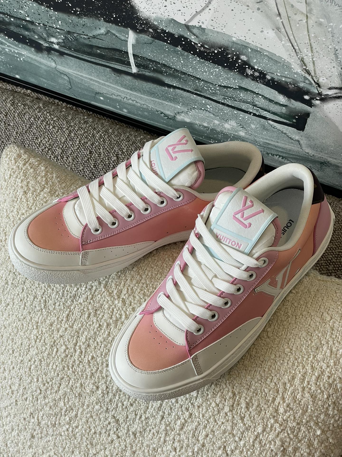 LV - Кроссовки - Повседневная обувь - Спортивная обувь