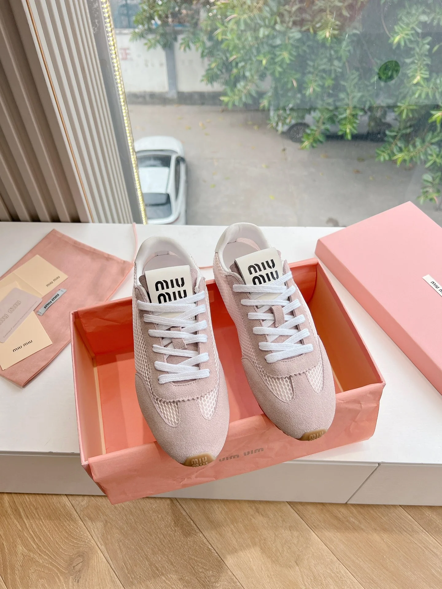 Кроссовки Miu Miu 2025 - розовые