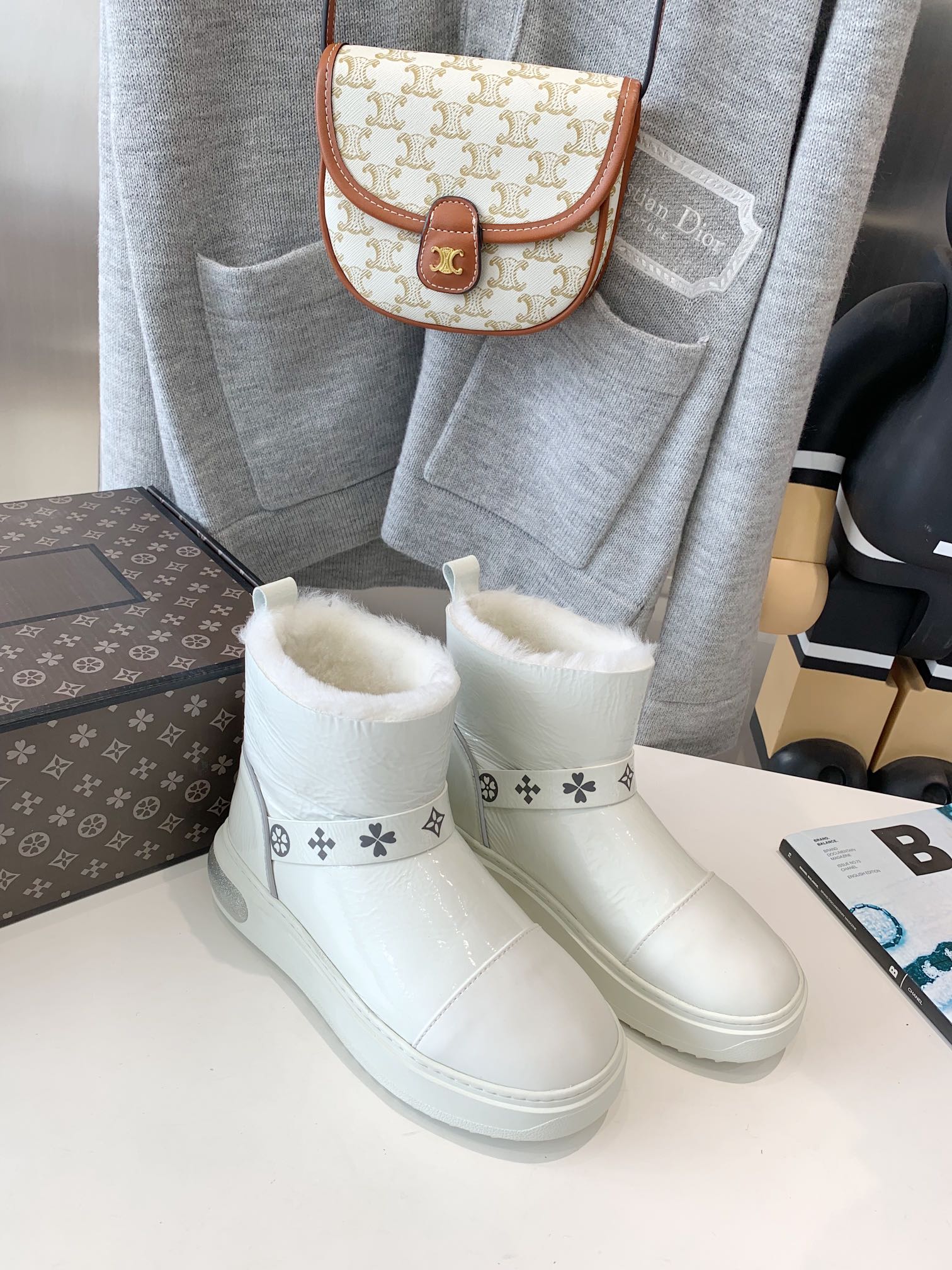 Снежные ботинки LV