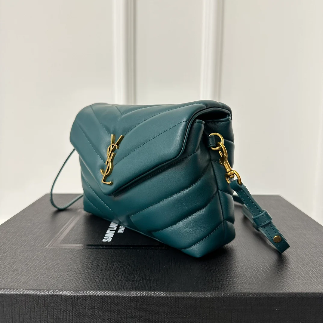 Сумка через плечо YSL Louou 20 см из джинсовой ткани - озерно-голубая.