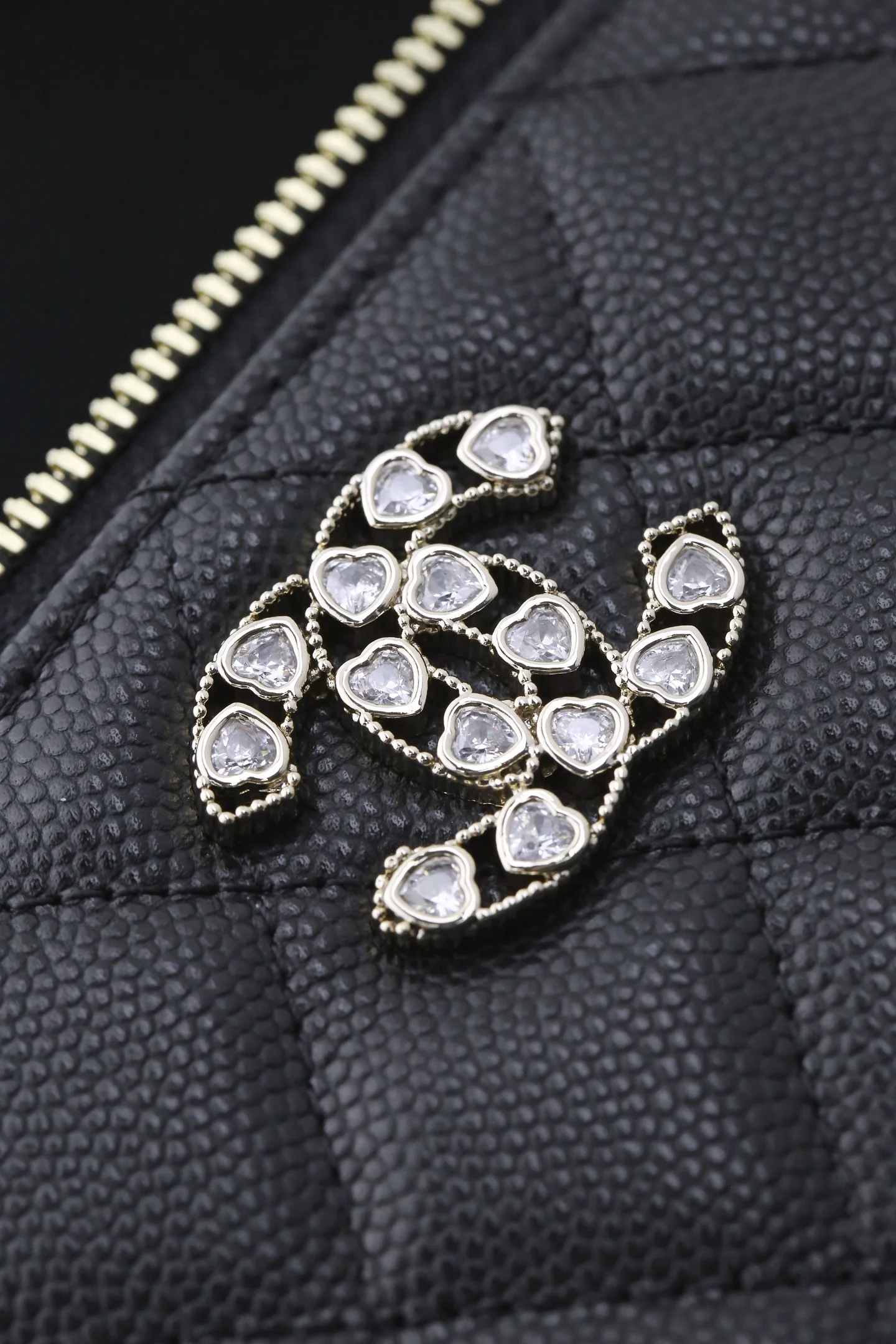 Сумочка Chanel 25p Heart Diamond LP с цепочкой - черная