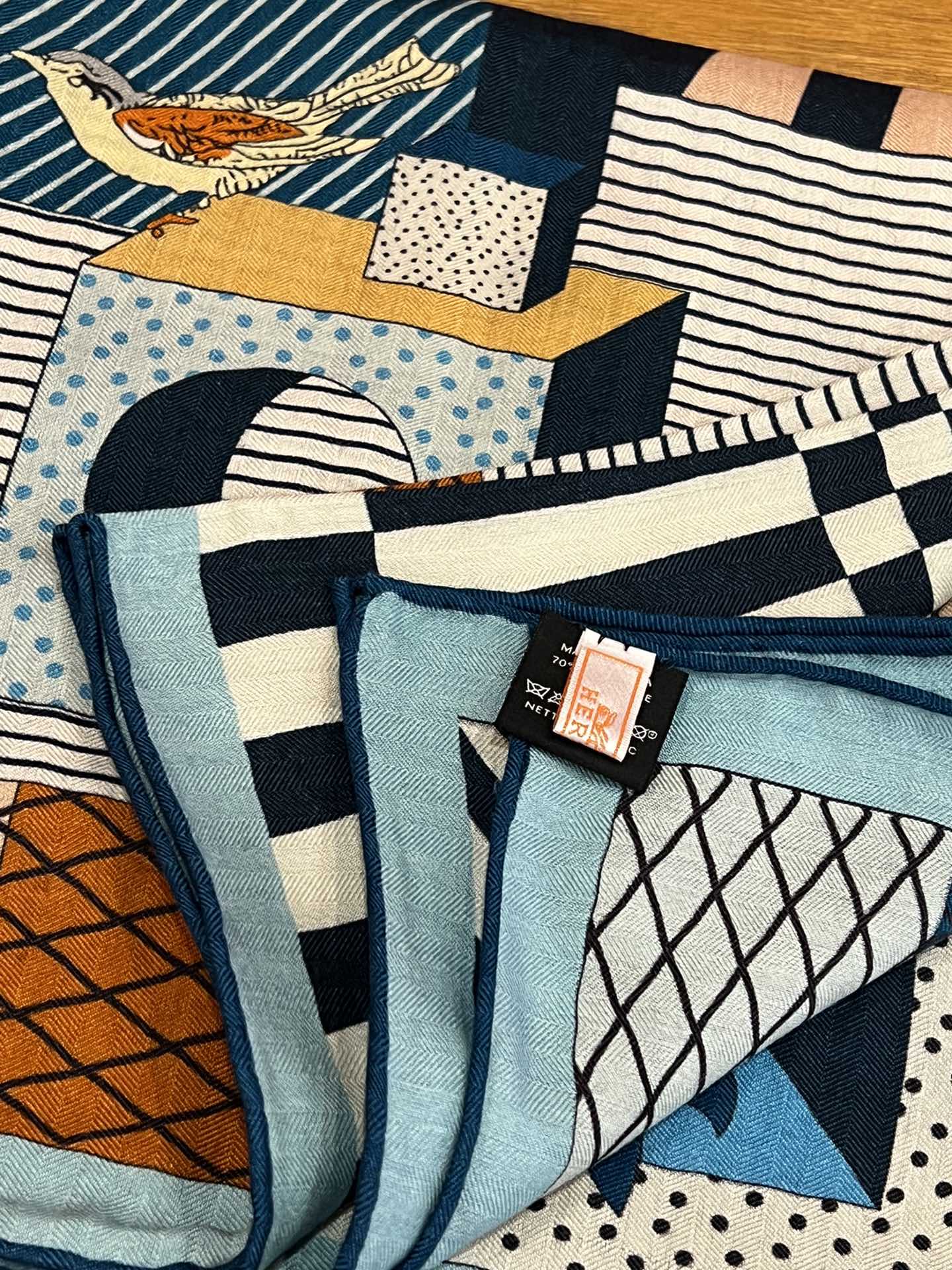 Шарф Hermes Grand Theatre Square Scarf - 140 см - Шелк-кашемир - Синий