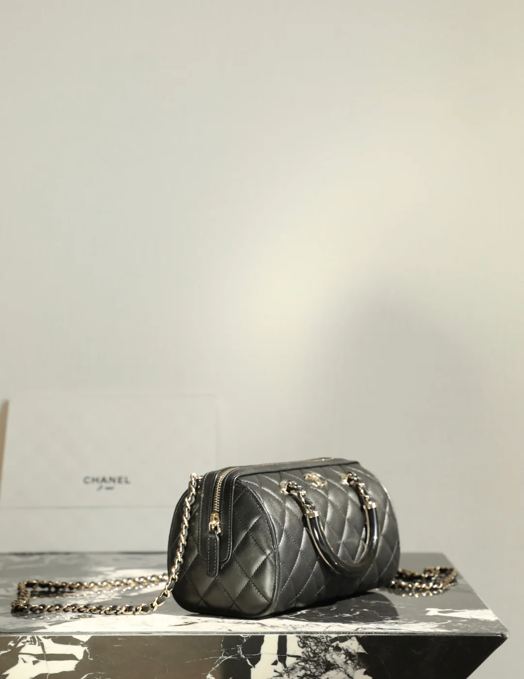 Ручка эмалированная Chanel 25 пенсов???