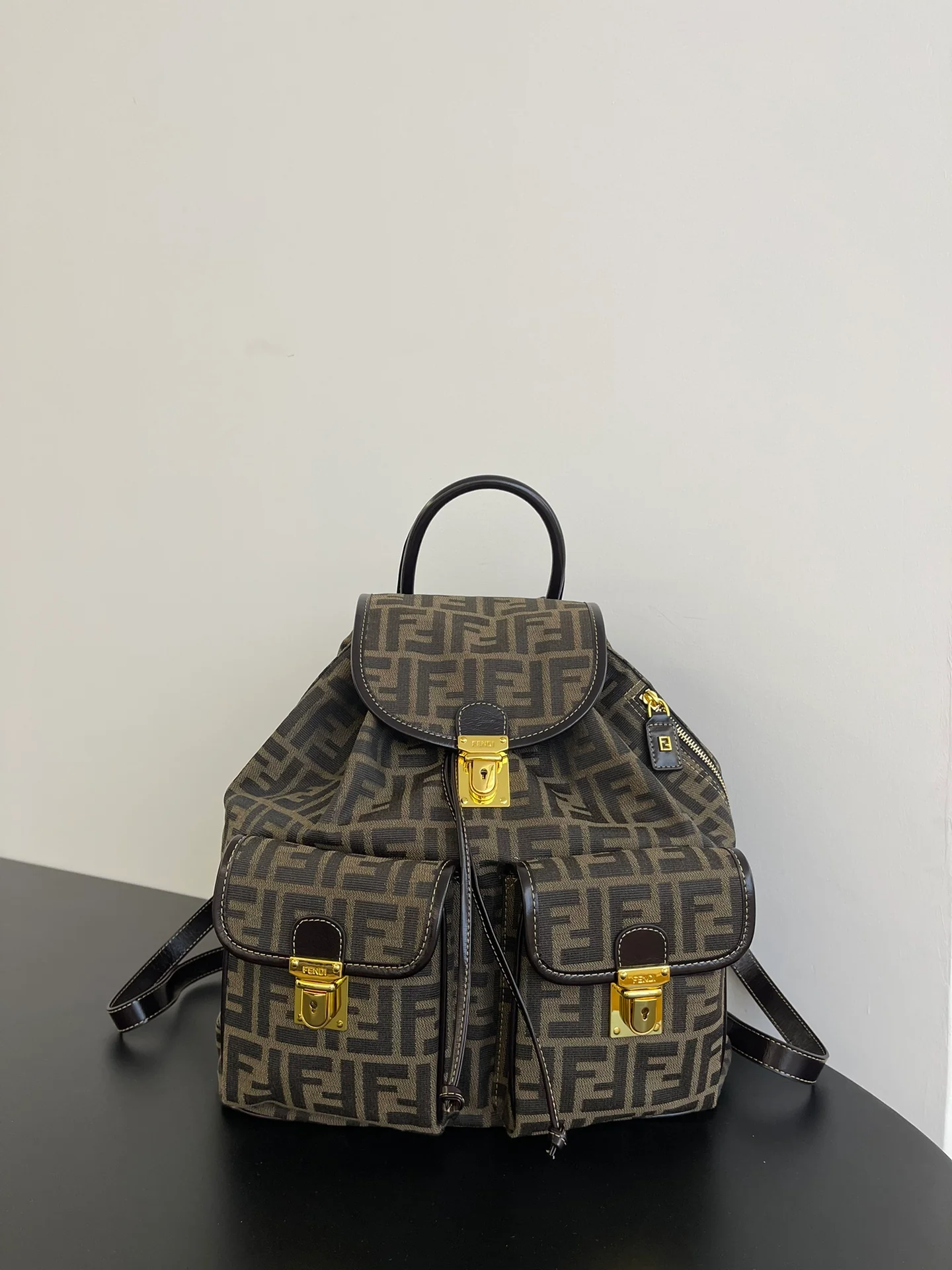 Винтажный рюкзак Fendi Monogram