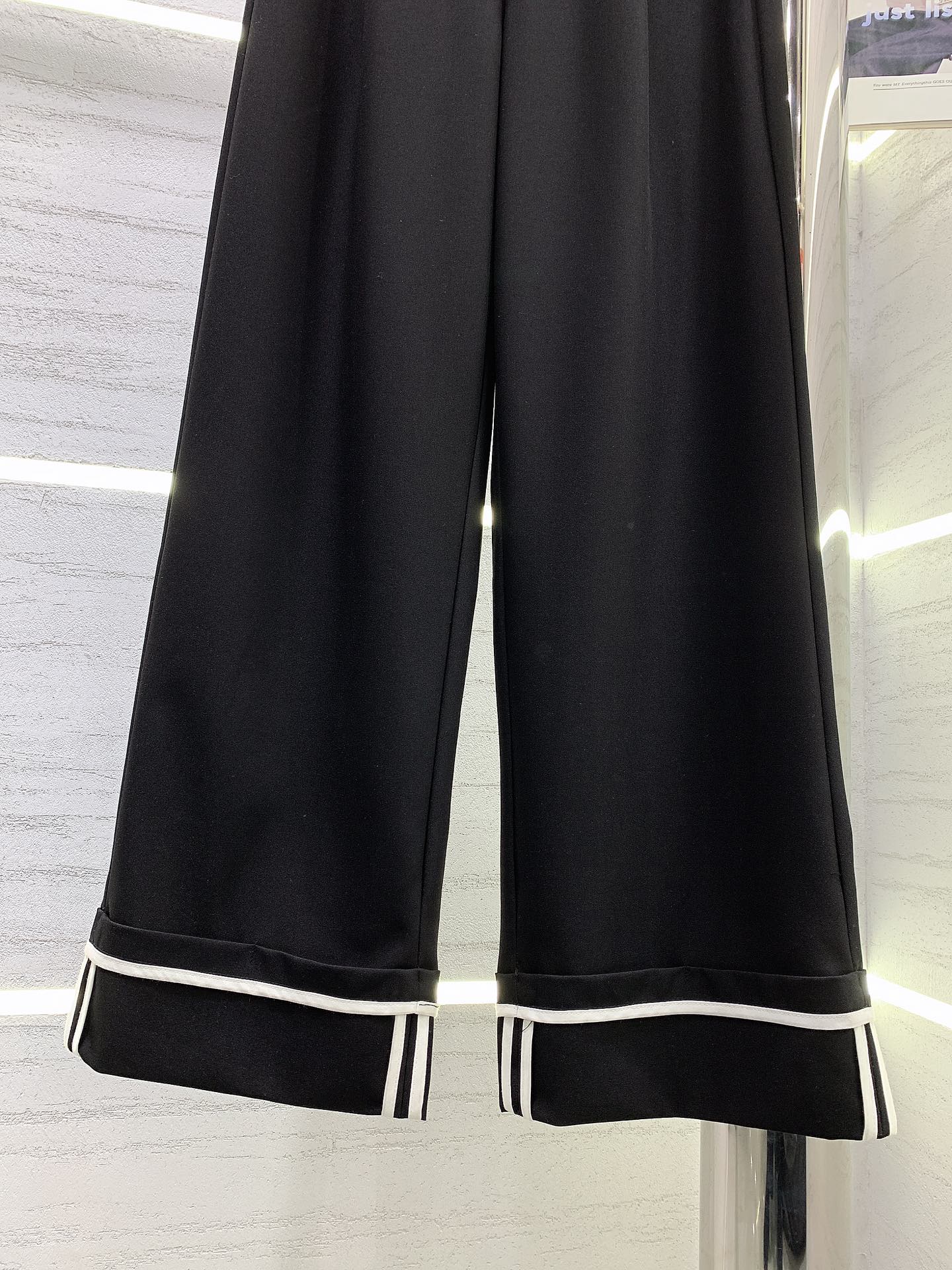 Balenciaga - 2403 - Новые брюки для костюма с подвернутыми штанинами