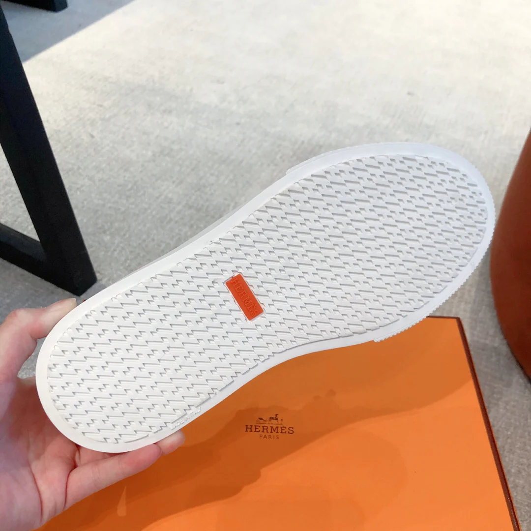 Новинки ранней весны 2021 года от Hermes - Спортивная повседневная обувь - Мужская