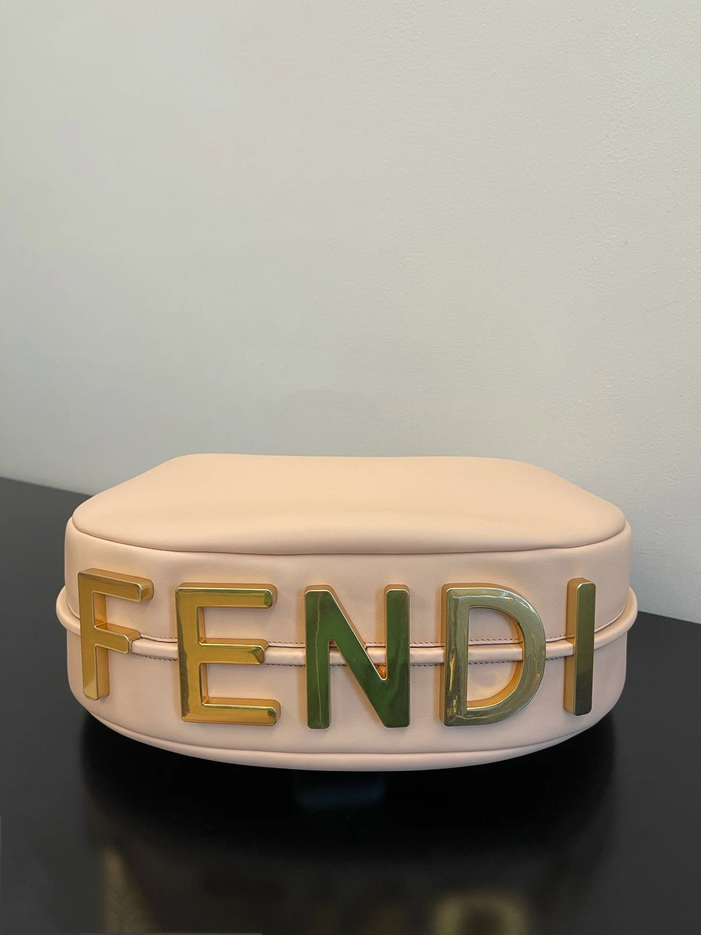 Fendi-fendigraphy - Большая розовая кожаная сумка через плечо