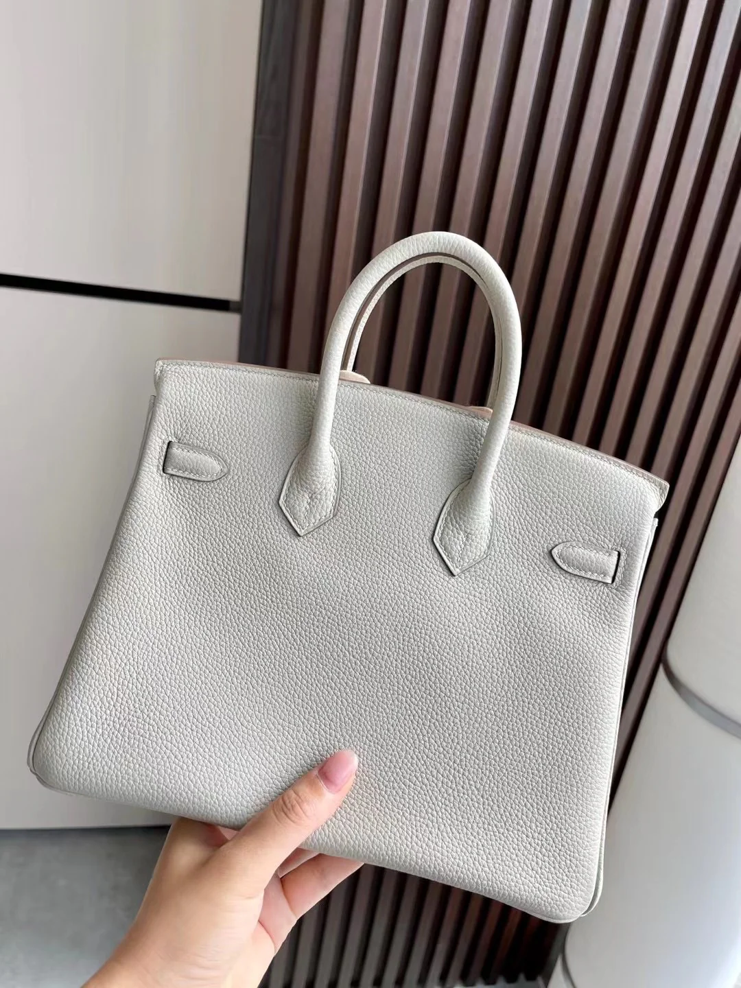 Сумка Hermes Birkin 25 Togo Pearl Grey 8O с золотой пряжкой