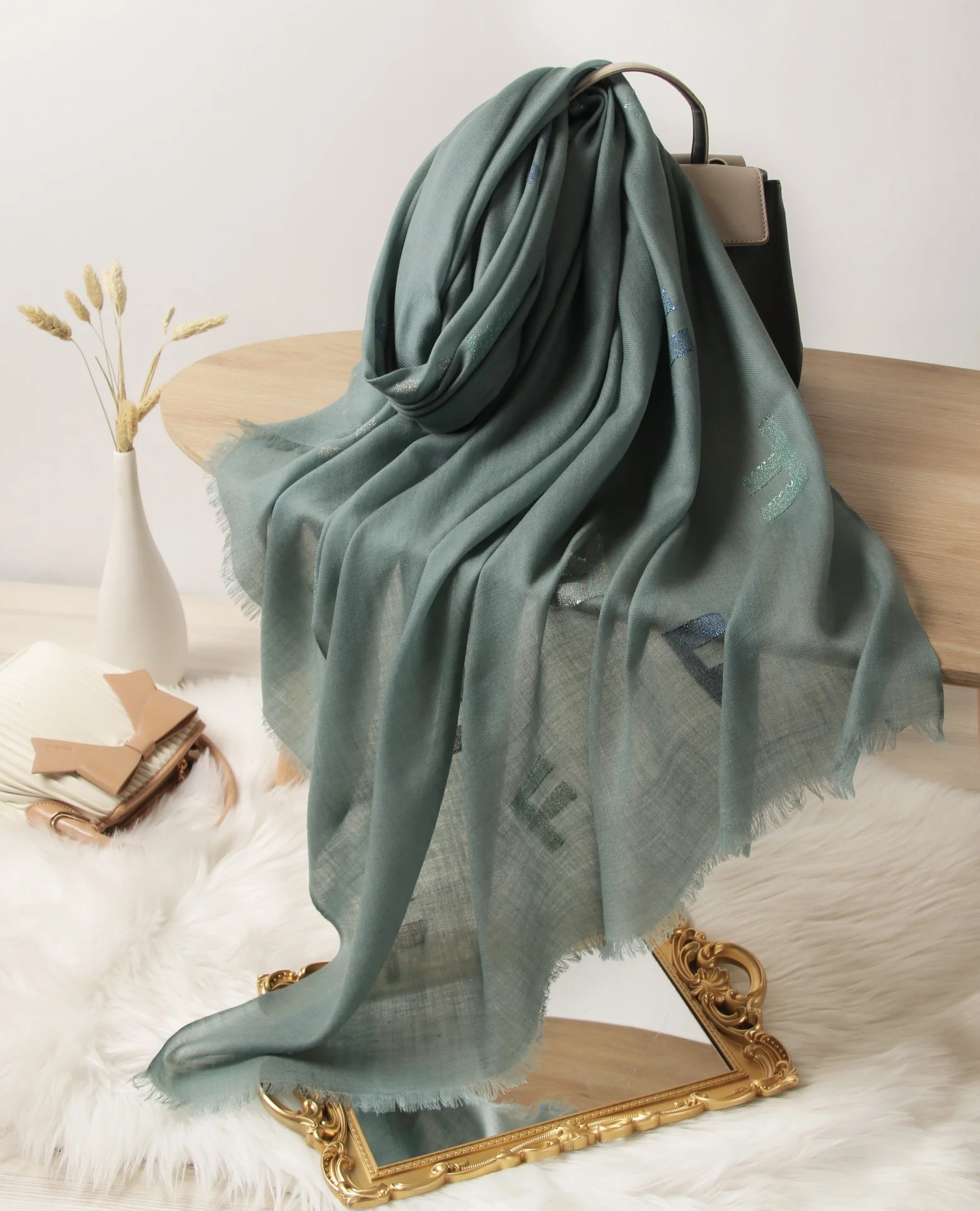 Fendi - Изысканный кашемировый шарф с водоотражающими свойствами - 90-200 см