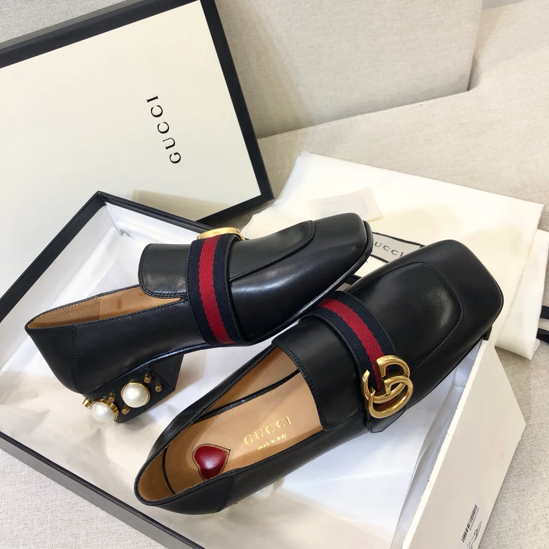 Лоферы Gucci с жемчужным массивным каблуком