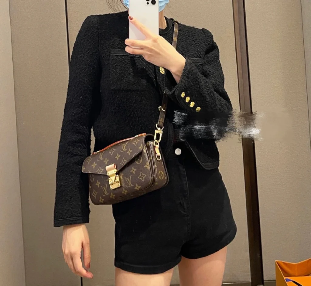 LV-m46279-pochette-metis-east-west handbag-brown