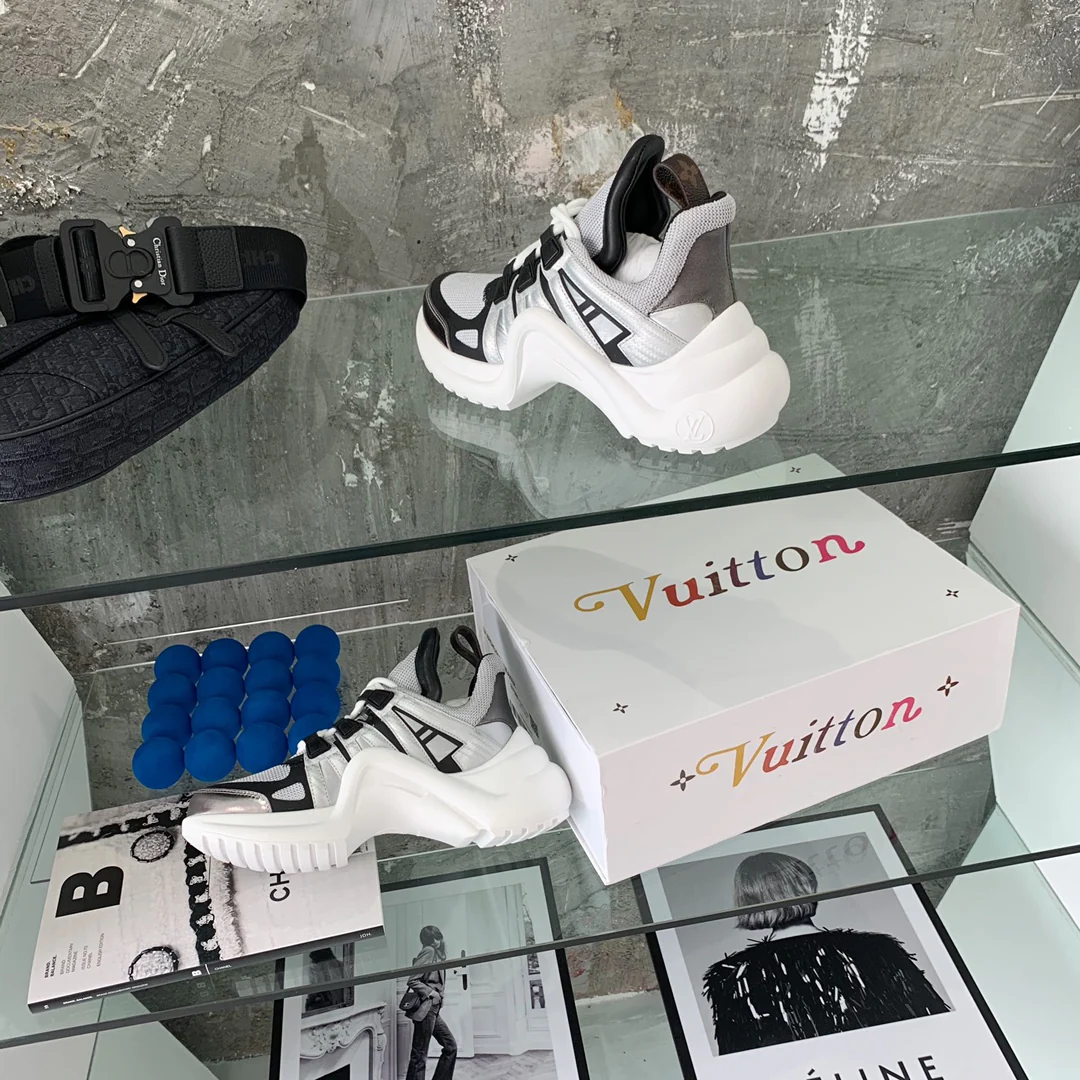 Обувь LV - Массивные кроссовки LV - 14