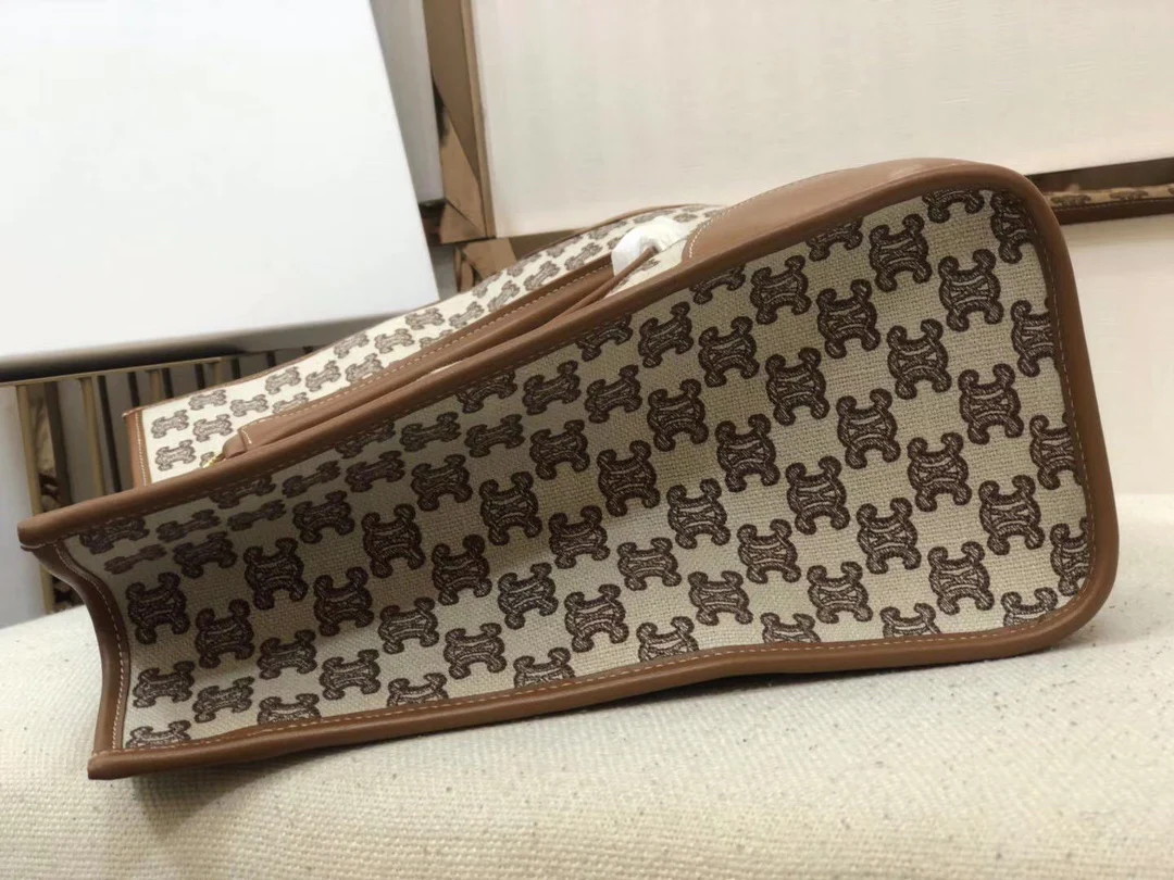 Сумка-тоут Celine e-cabas-triomphe, коричневая.