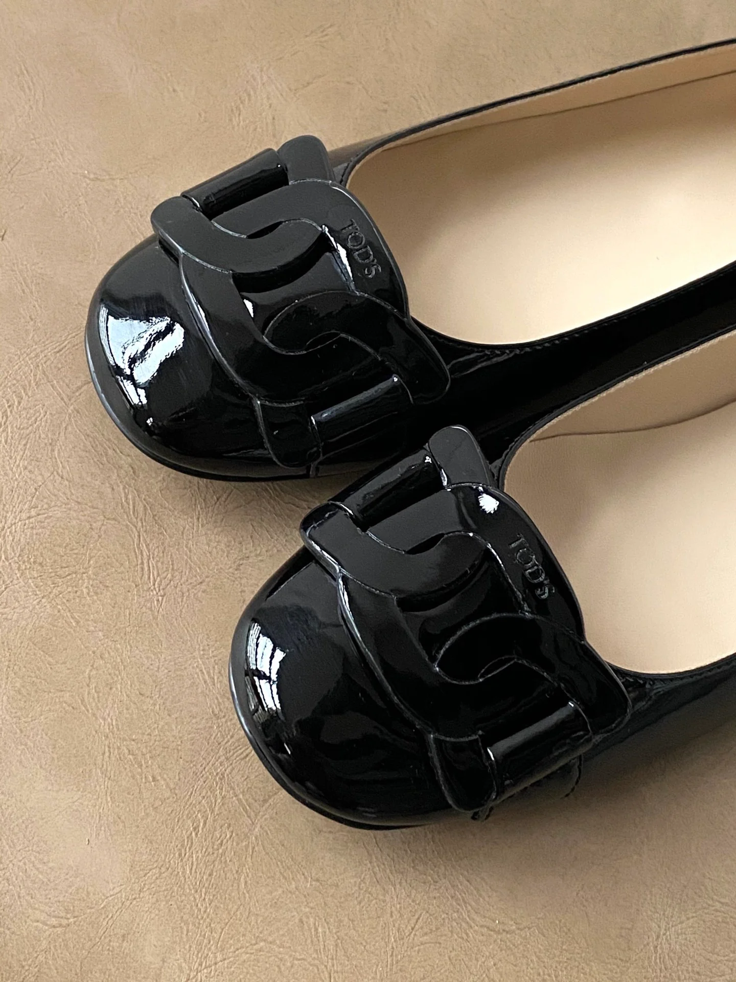 Лакированные балетки Tods