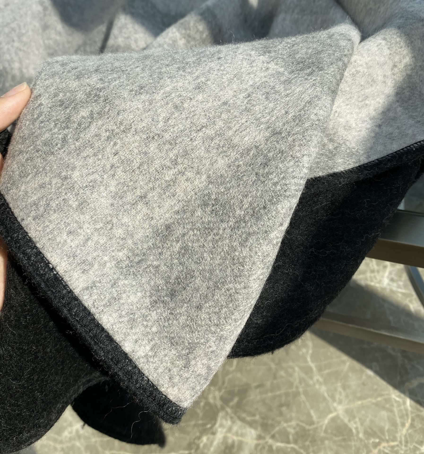 Burberry - Накидка/шаль - 160-180 см - Серый