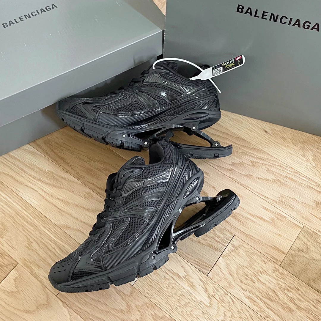 Кроссовки Balenciaga Retro Spring-Style Dad Shoes - черные