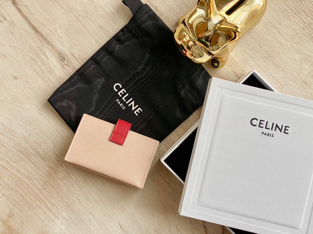 Celine 粒面牛皮风琴卡包