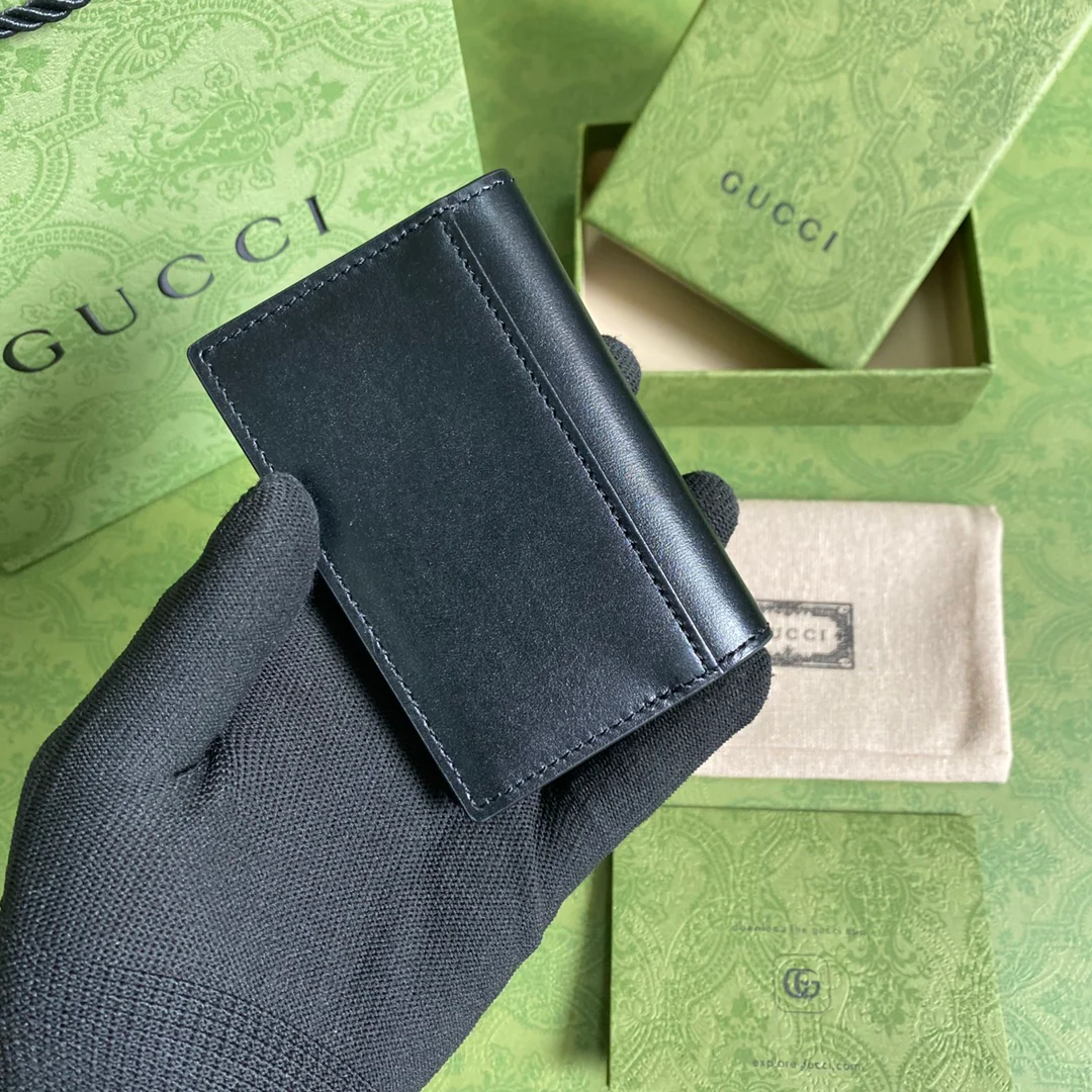 Gucci 牛皮卡包
