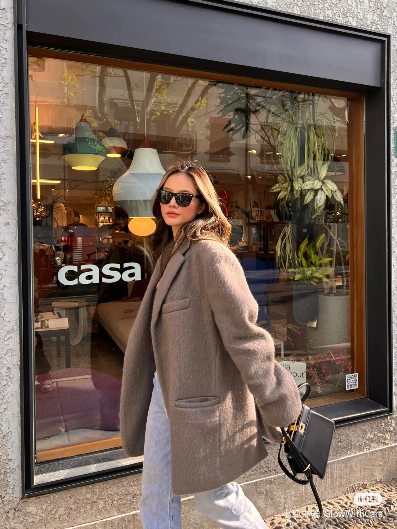 Fendi Peekaboo i See U Small Black Top Image