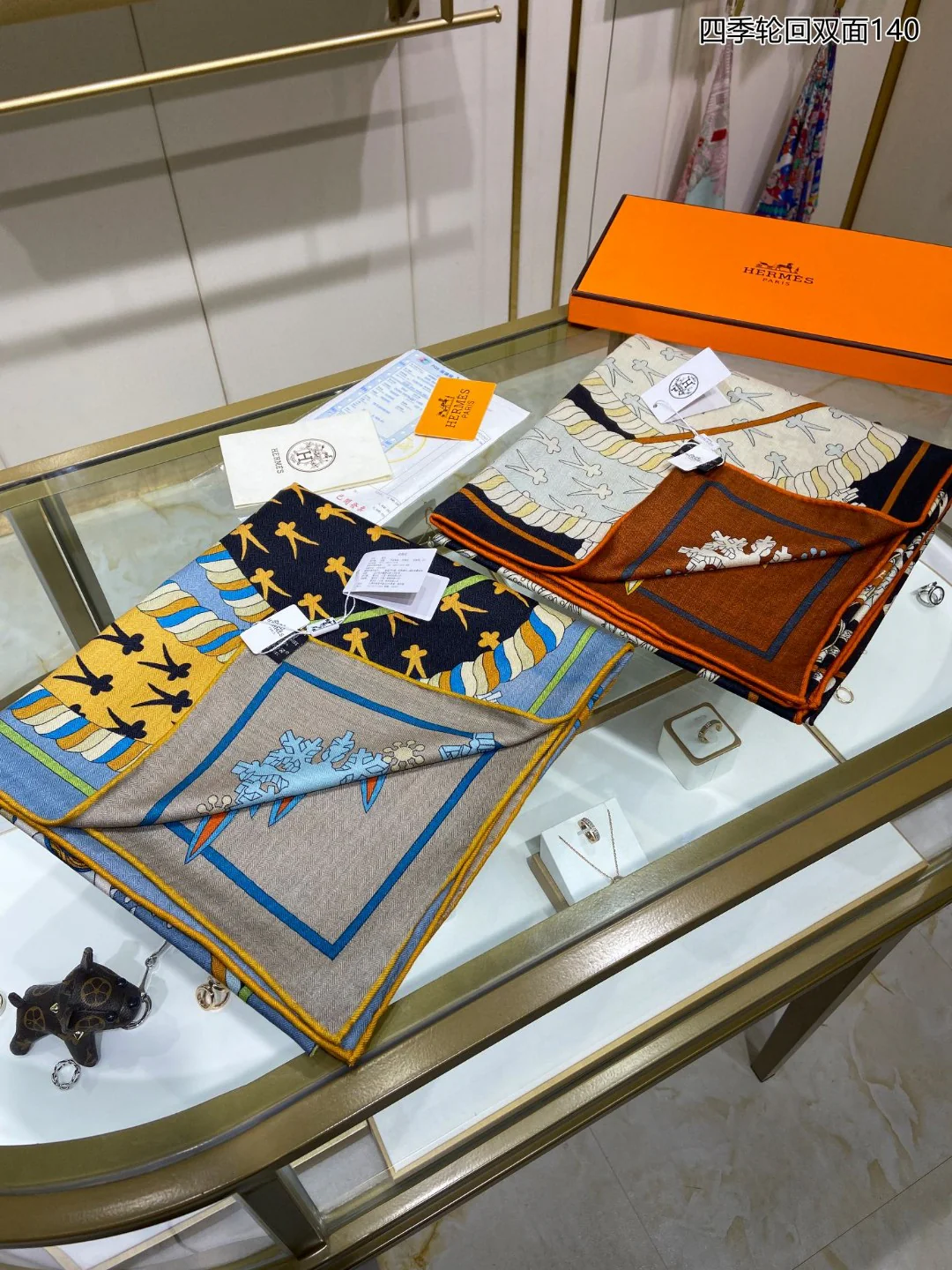 Сезонный двусторонний квадратный шарф Hermes - 140 см - 70% кашемир - 30% шелк - синий