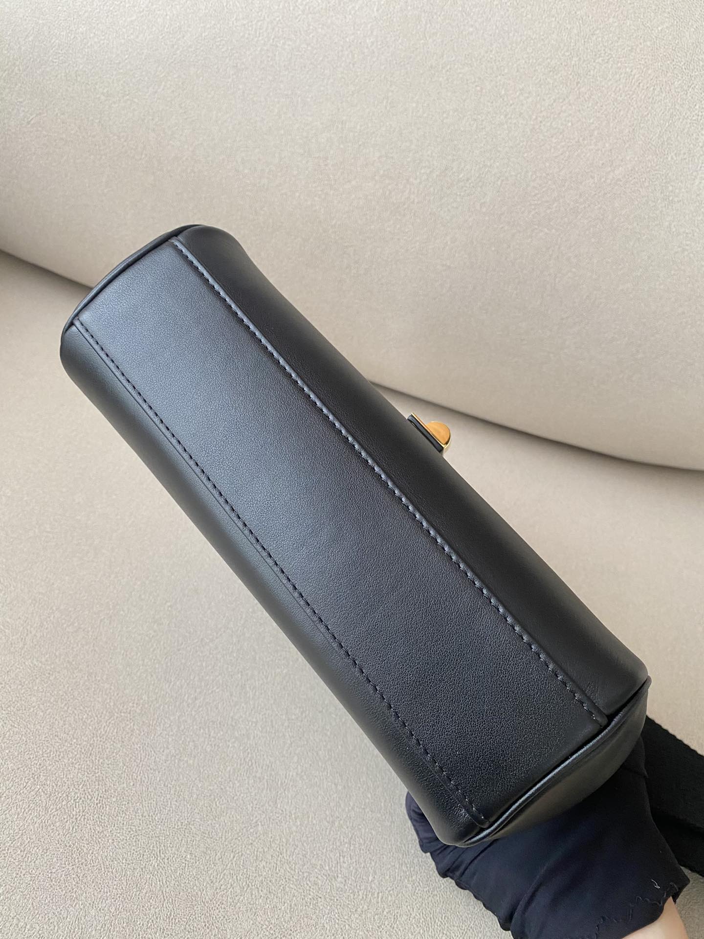 Сумка Celine Teen Soft 16 из гладкой телячьей кожи