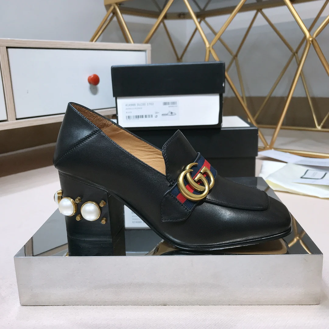 Туфли Gucci в афро-стиле - на низком и высоком каблуке - массивные каблуки - изображение из коллекции