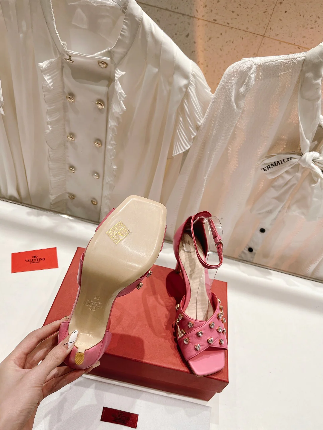 Новинка лета 2023 от Valentino - Босоножки на высоком каблуке со стразами - Розовые - 7-5 см