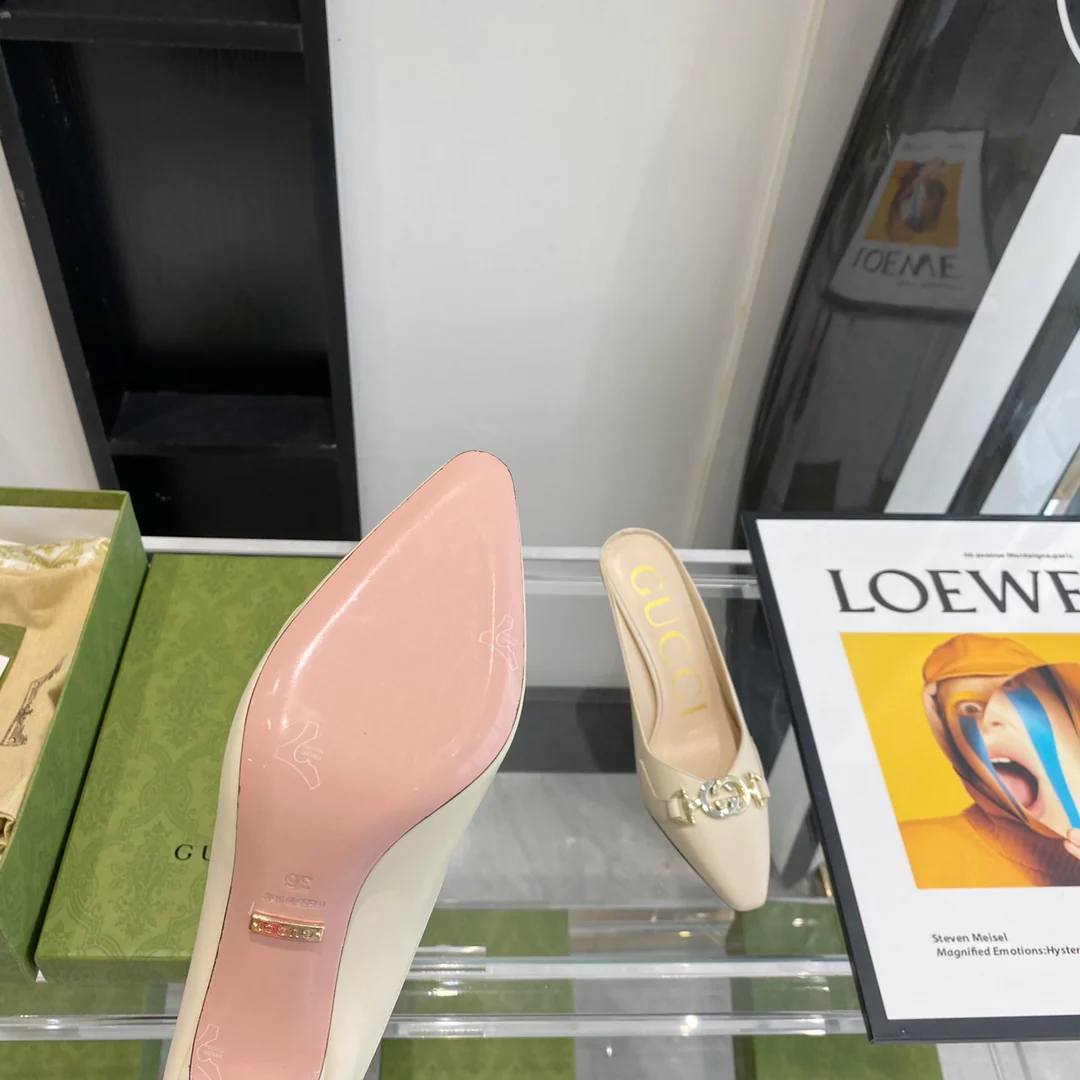 Мюли Gucci с острым носком на низком каблуке