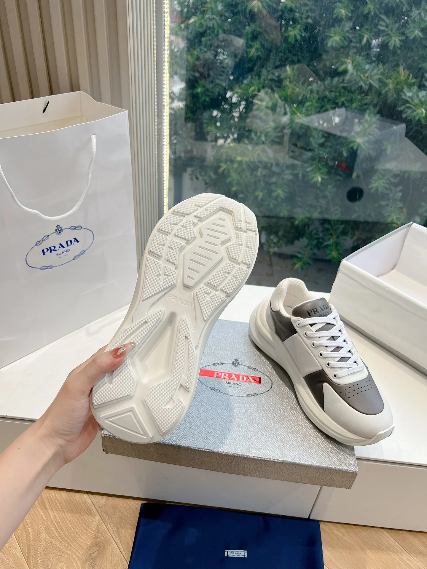 Кроссовки Prada 2024 - серые