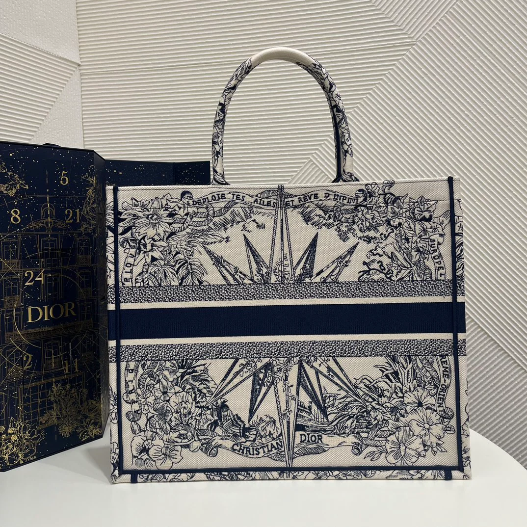 Сумка-шоппер Dior Book Tote, рождественская лимитированная серия, синяя, 42x18x35 см.