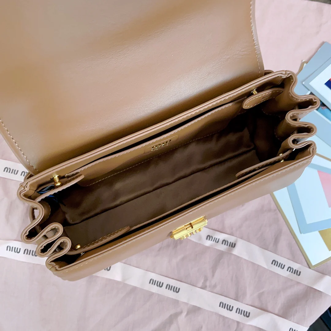 Miu Miu - 5bd266 - Сумка-багет - Коричневая