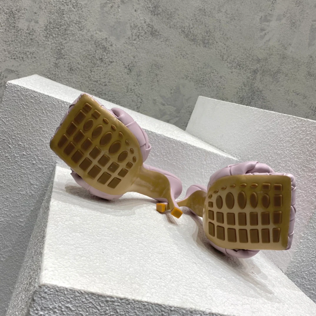 BV - Плетеные сандалии - Розовые