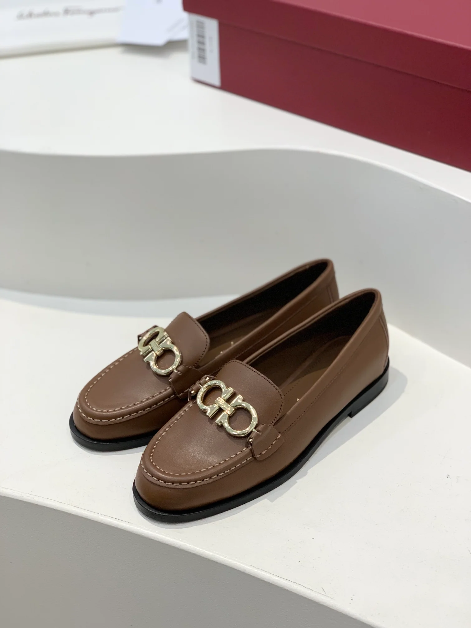 Salvatore Ferragamo - Балетки с закрытым носком - Коричневые