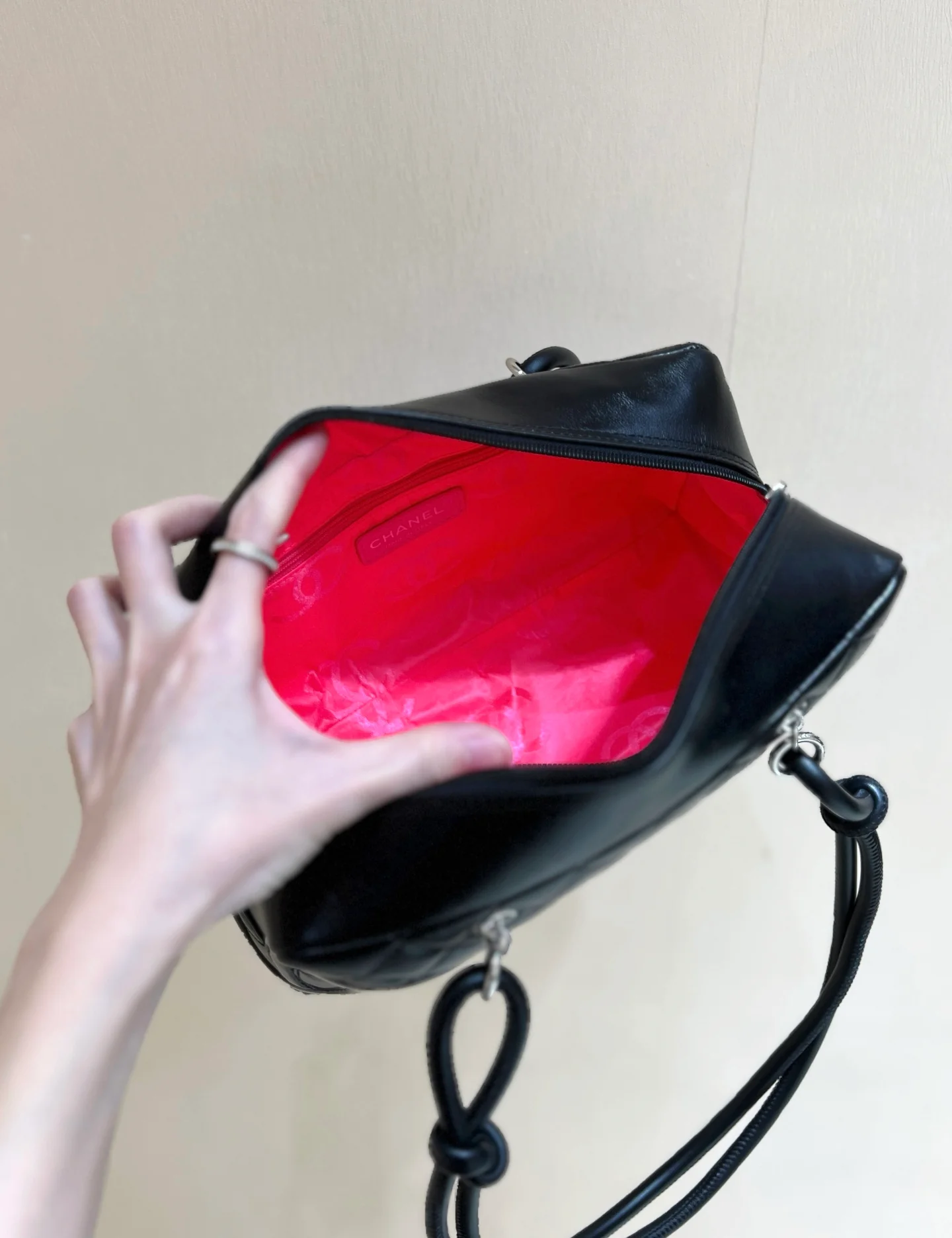 Chanel - Классическая, вневременная винтажная большая сумка-подушка Kang Peng