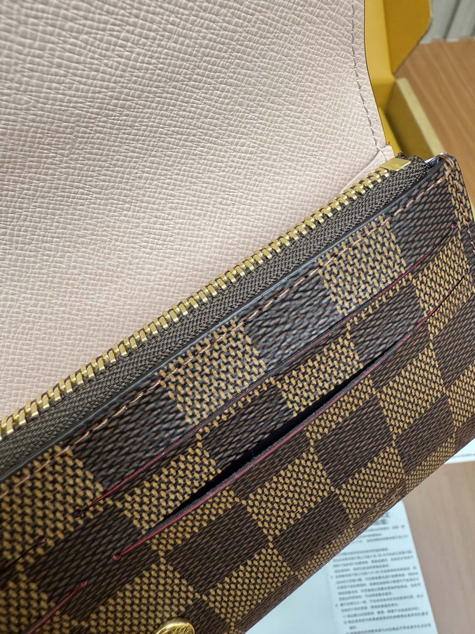 Кошелек LV-n60214 из цельной стали