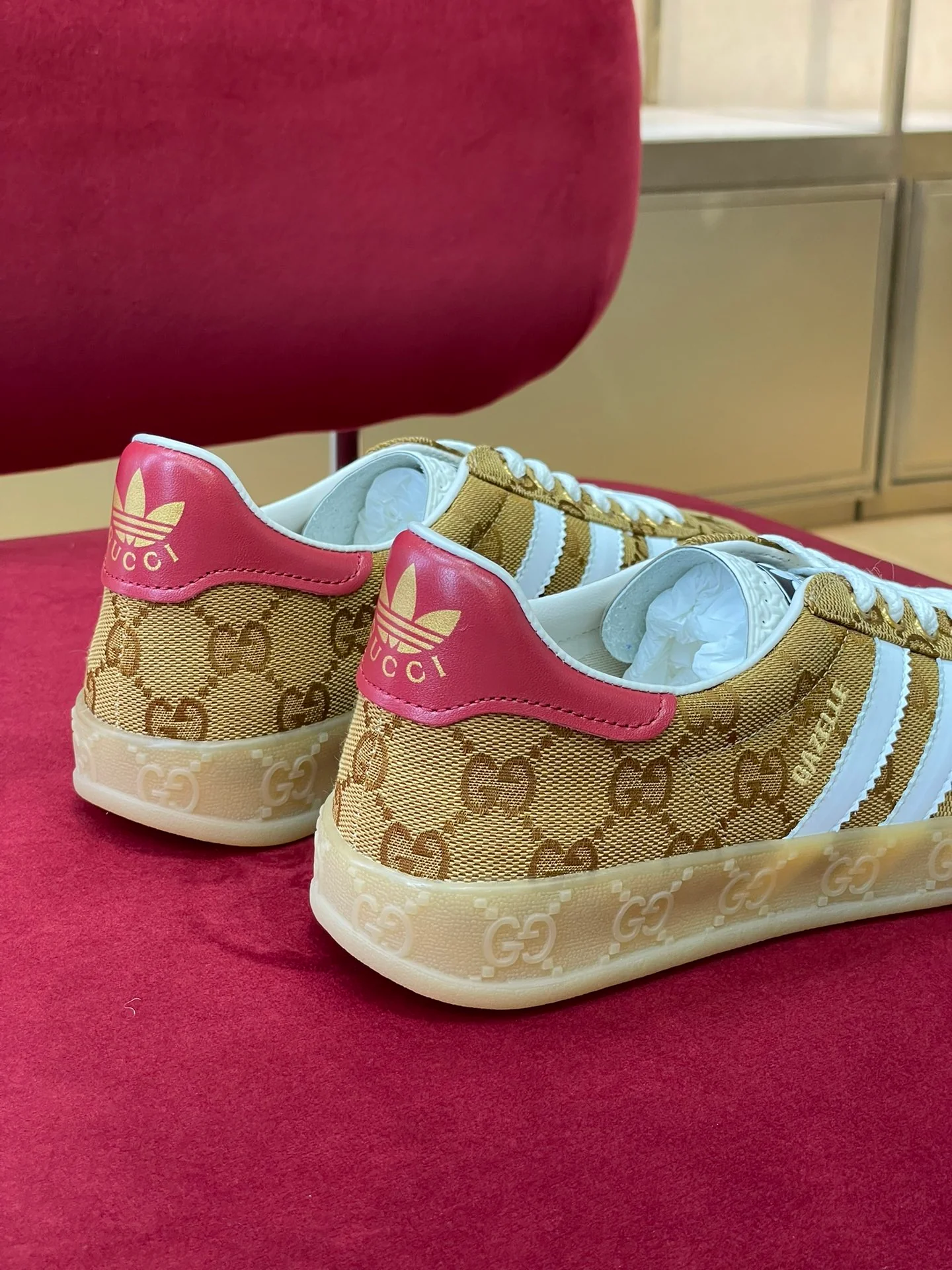 Новинка сезона осень/зима 2022 от Gucci - Коллаборация - Кроссовки - Унисекс - Коричневый