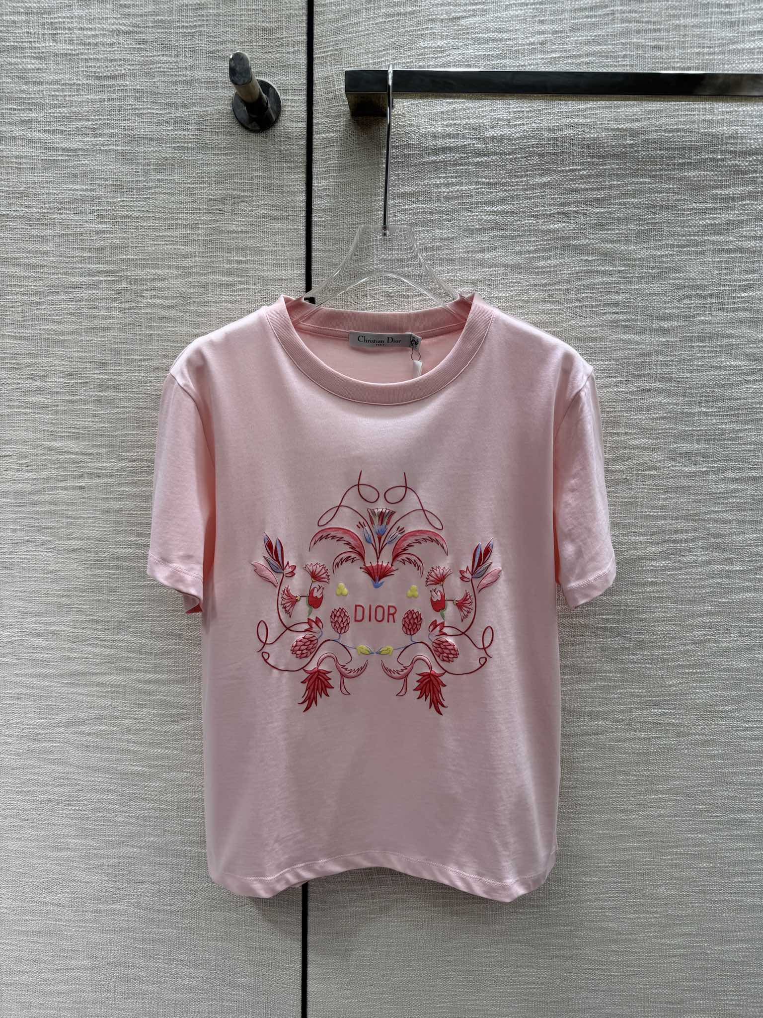 Dior - 2403-24 Новейшая футболка с принтом из пенопласта для ранней весны