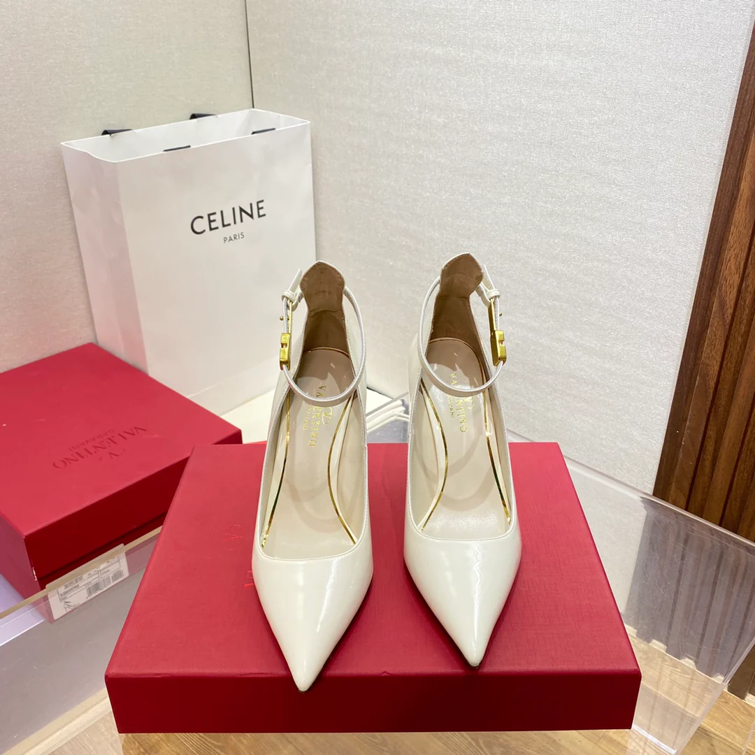 Туфли-лодочки Valentino с острым носком на шпильке - кремовый цвет - 9 см