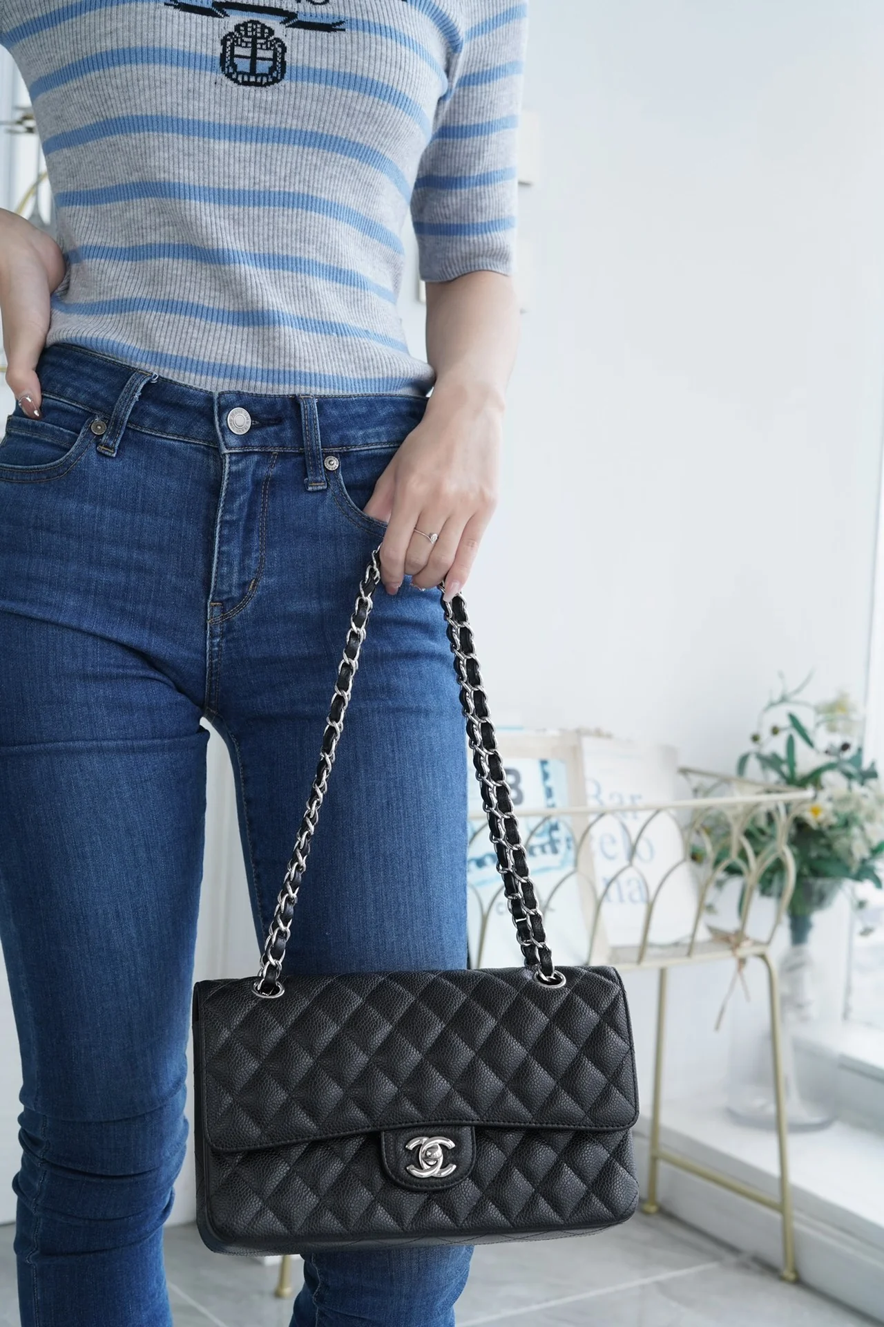 Chanel Classic Flap Caviar Black Medium