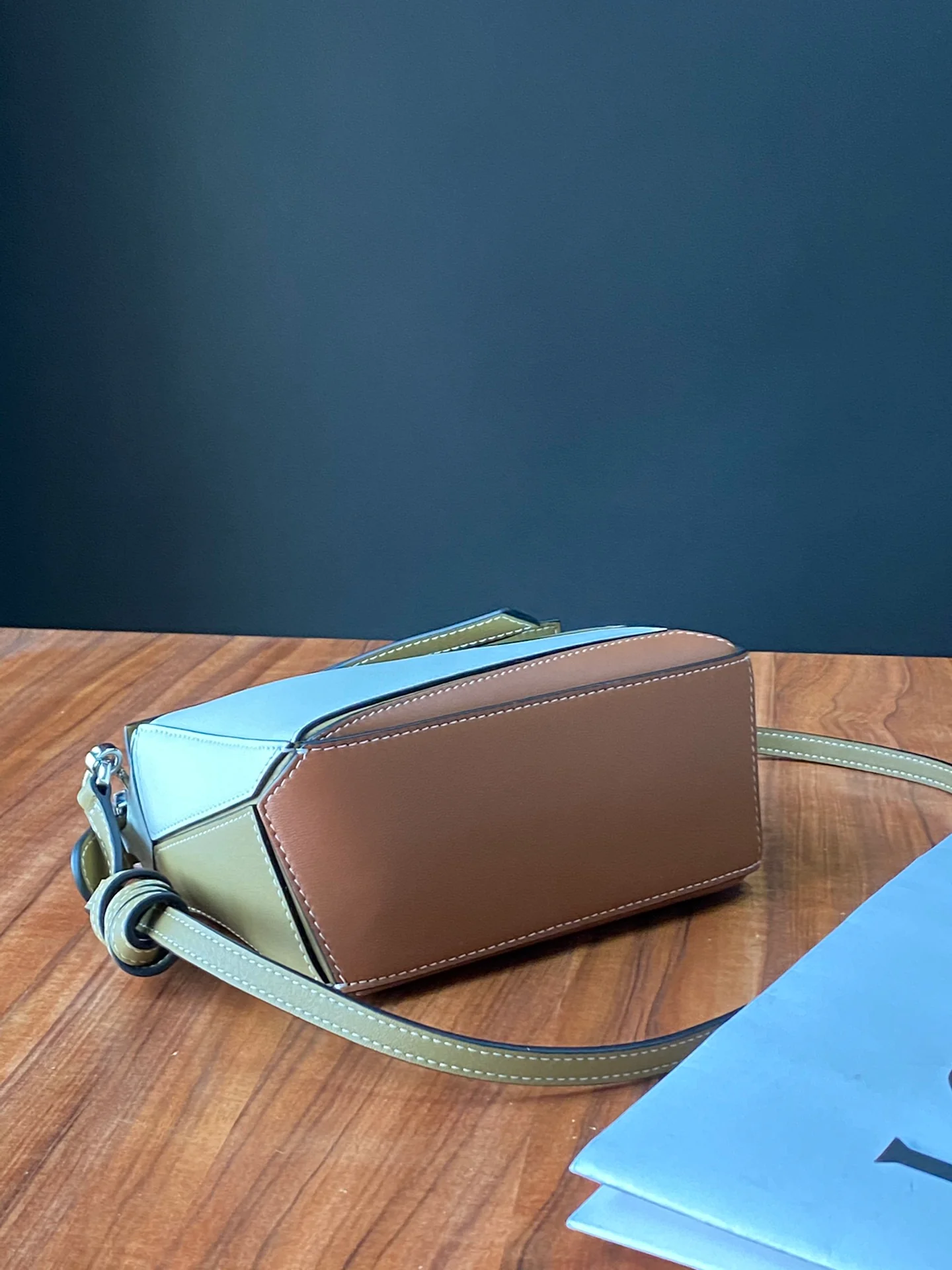 Мини-сумка Loewe Puzzle Bag из телячьей кожи - 16