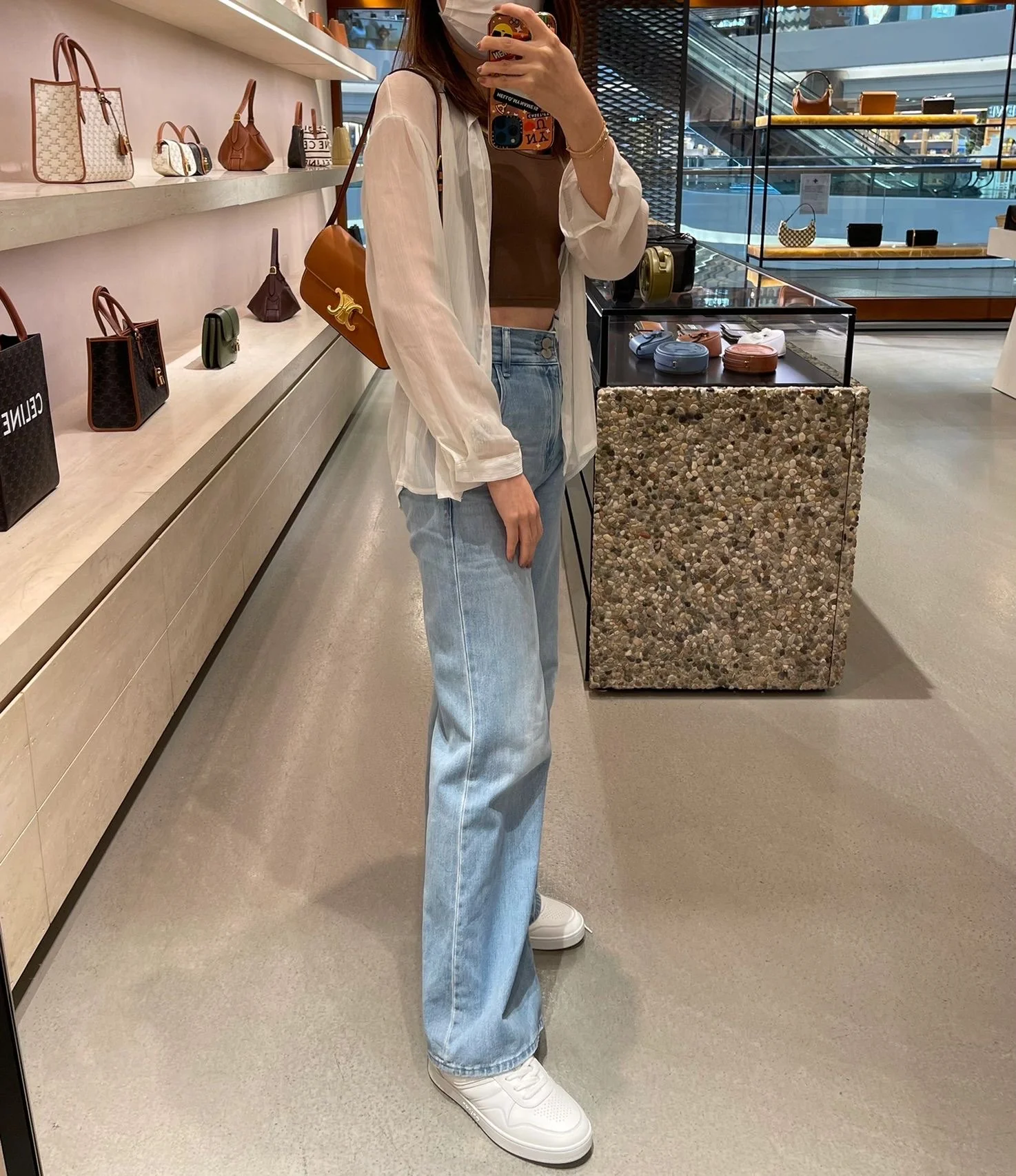 Новинка 2022 года от Celine - Белые кроссовки/Повседневная обувь - Унисекс - Фотографии в обуви.