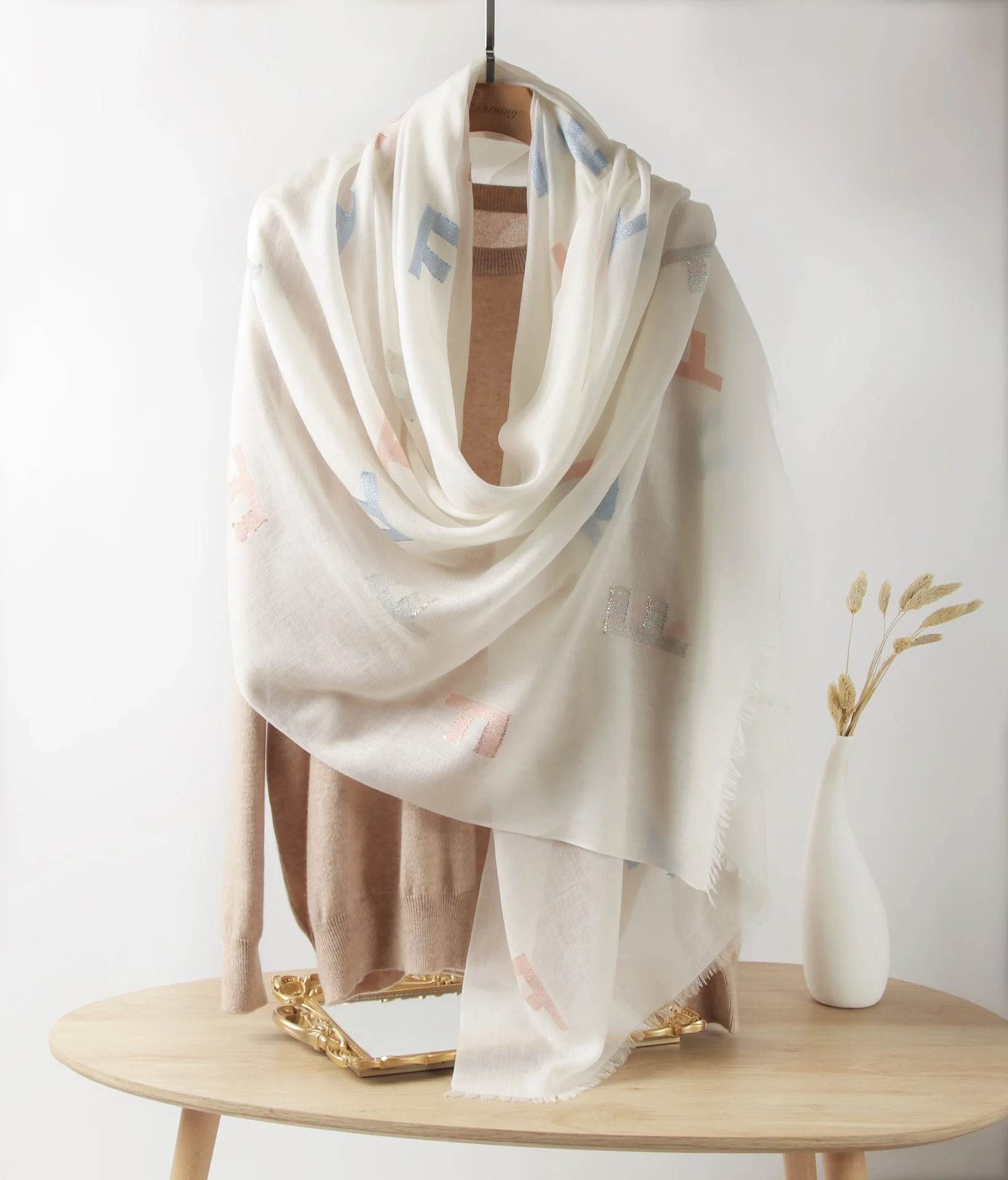 Fendi - Изысканный кашемировый шарф с водоотражающими свойствами - 90-200 см