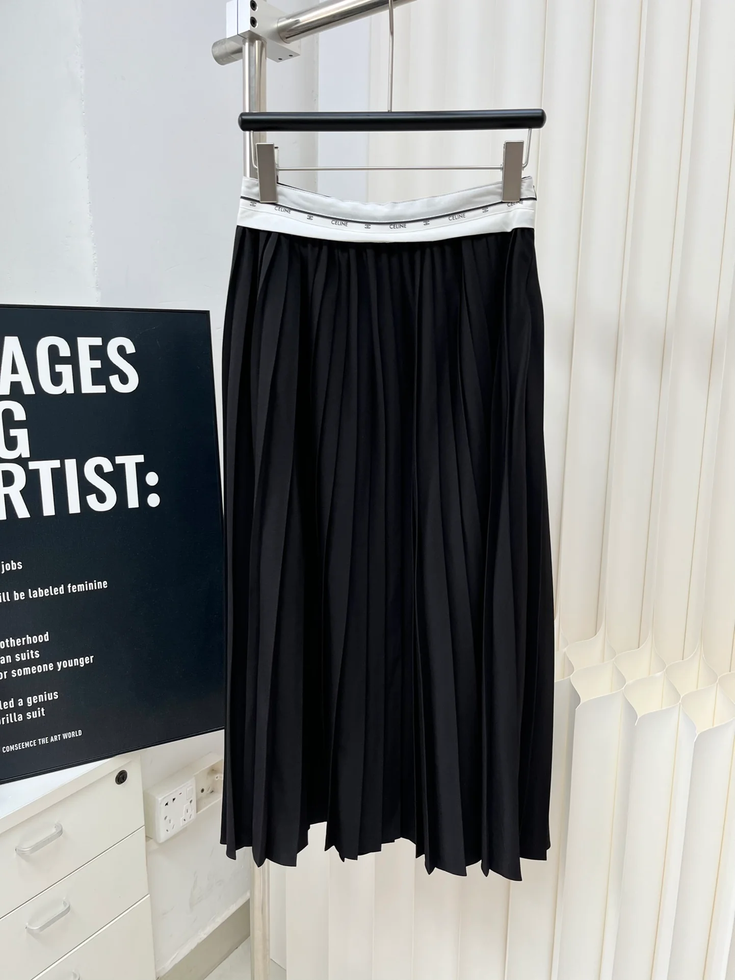 Плиссированная юбка-миди А-силуэт Celine 2403 ручной работы - черная