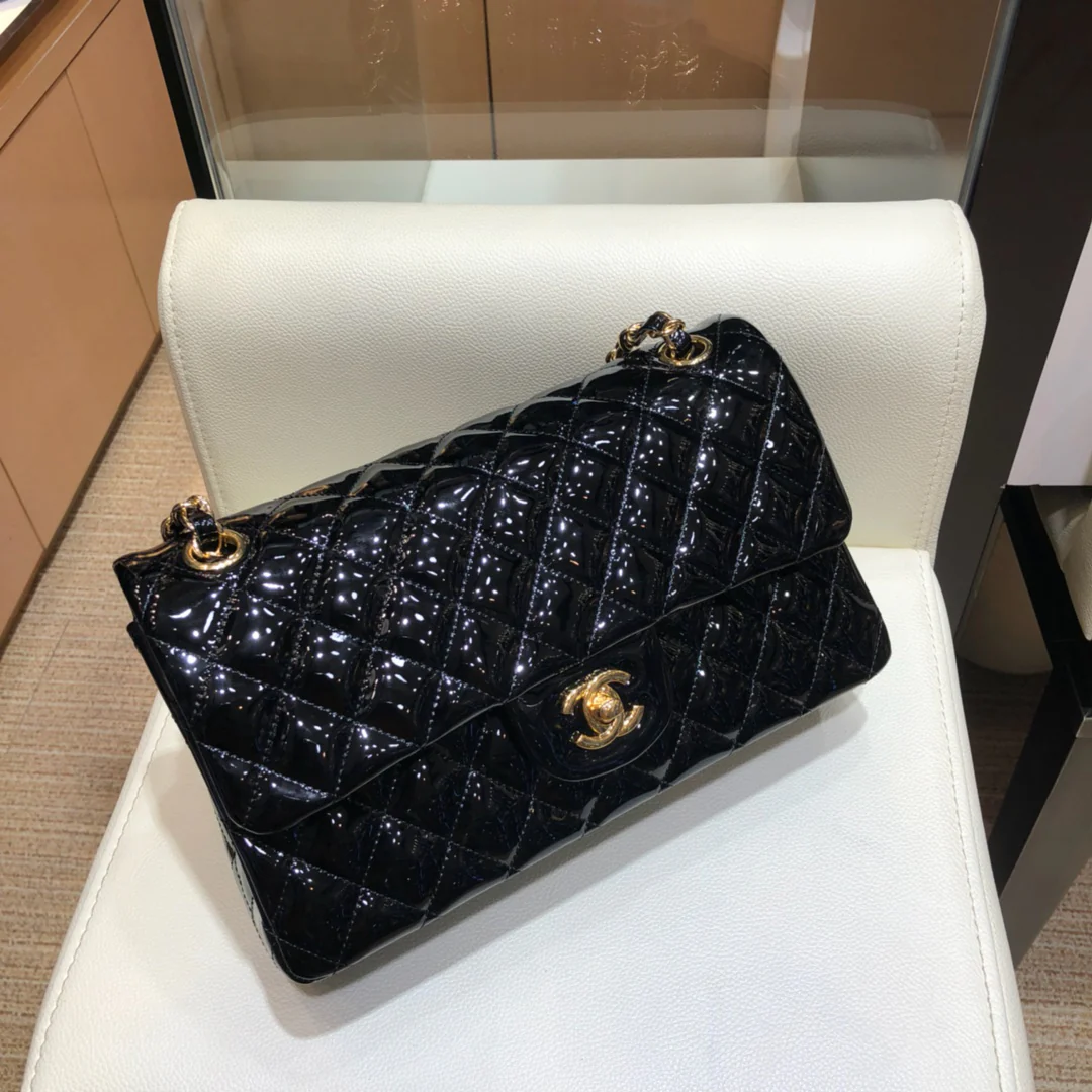 Сумка Chanel CF - лакированная кожа - золотая цепочка - 25 см