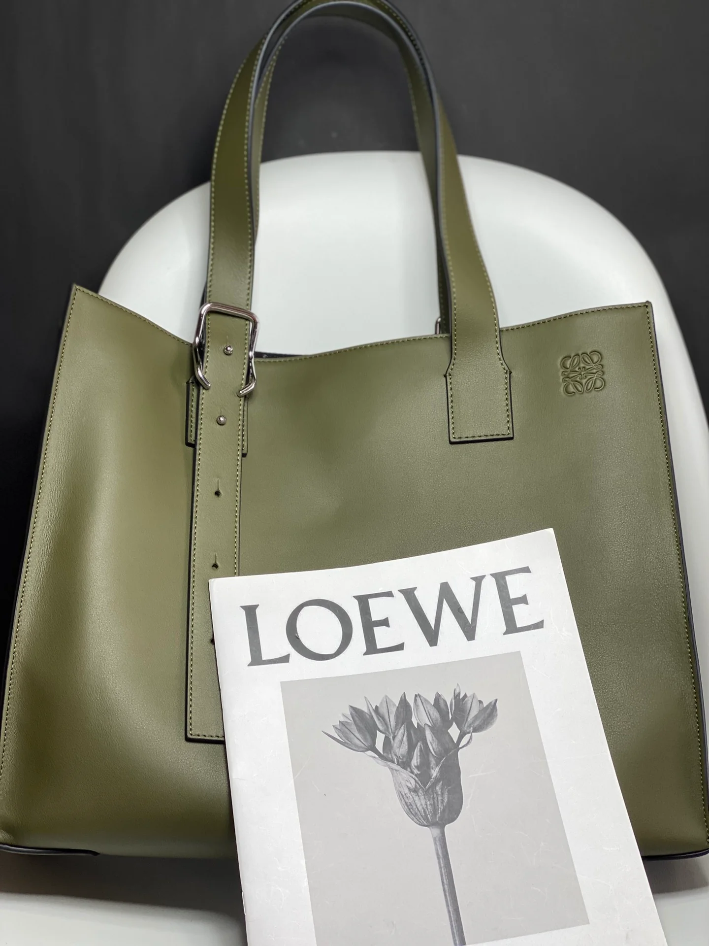 Сумка-тоут Loewe с горизонтальной пряжкой, 3