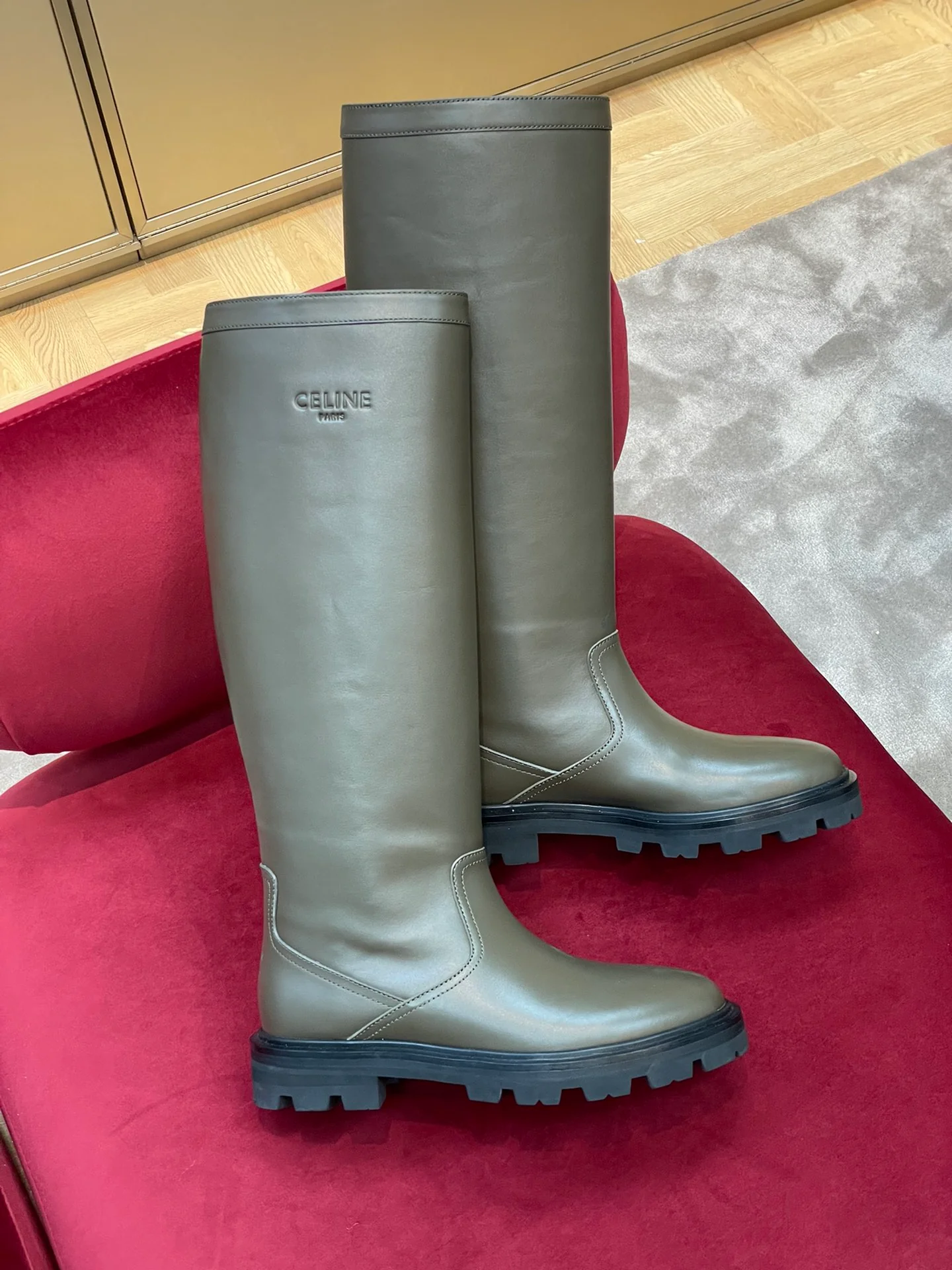 Celine - Новинка сезона осень/зима 2022 - Ботинки на платформе